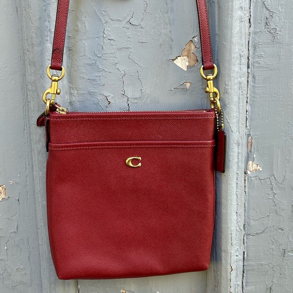 Coach Kitt Messenger Crossbody, 7.75” x 8.75” x 1.0” - Picture 4 of 13